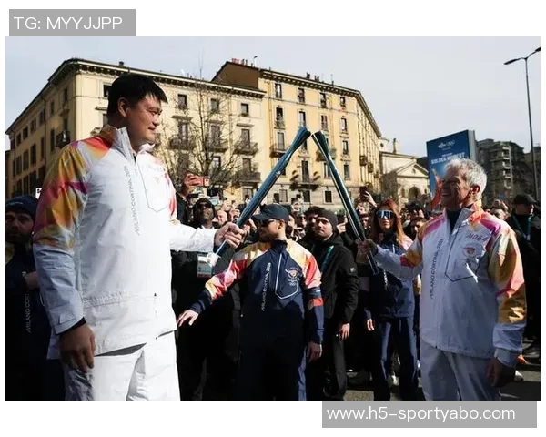 巩晓彬即将启程前往意大利罗马担任米兰冬奥会火炬手展现中国风采